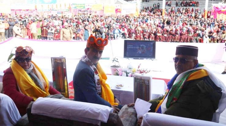 Kullu/Keylong: Chief Minister launches Indira Gandhi Samman Nidhi Scheme from Keylong