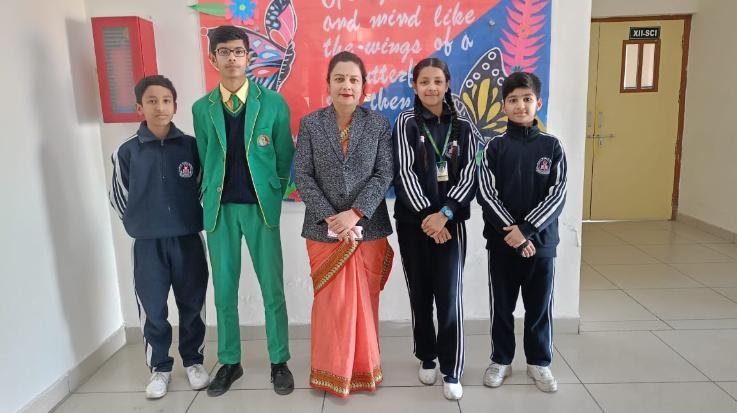 Indora: Five students of Pratap World School Indora passed the scholarship examination.