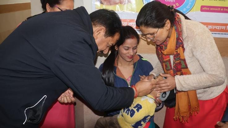 Kullu: CPS Sundar Thakur launches district level pulse polio campaign