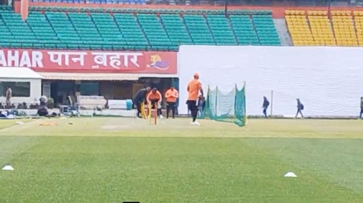  Team India and England players sweated profusely in Dharamshala