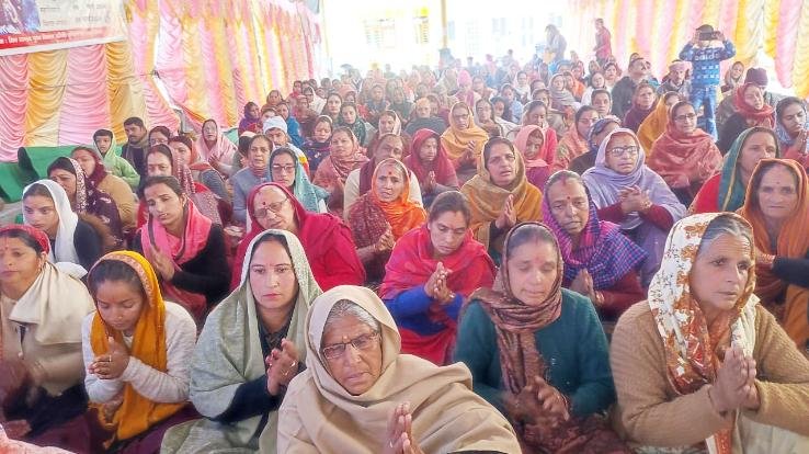 Kunihar: Man should always keep listening, chanting and meditating on Maheshwar: Acharya Hemant Bharti.