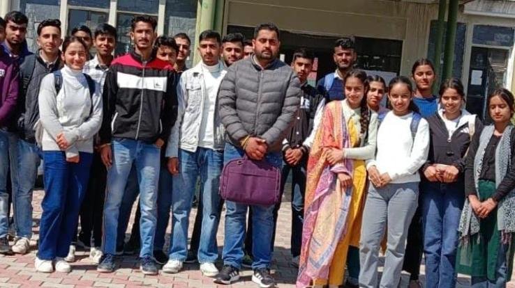 Jwalamukhi: New executive of ABVP formed in Khundian College, Akshat becomes president.