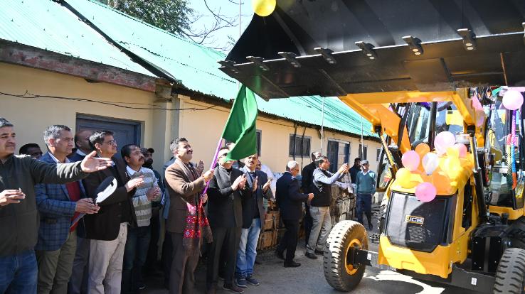 Vikramaditya Singh flagged off the new machinery of the department
