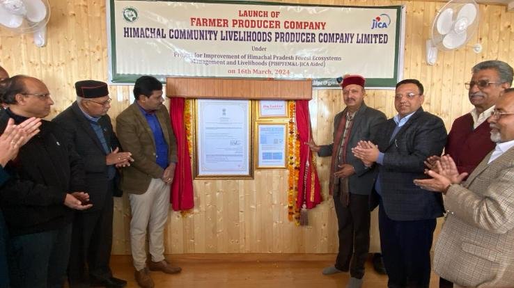 JICA formed a company for marketing the products of self-help groups.