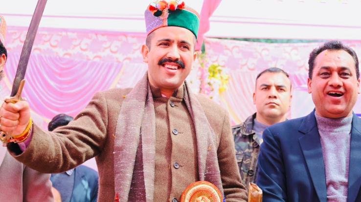 Vikramaditya Singh inaugurated and laid the foundation stone of development schemes worth about Rs 16 crores from Sandoa of Dharogra Panchayat.