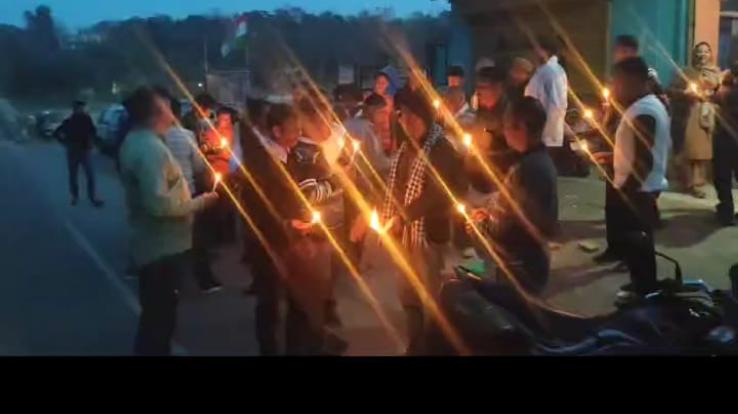 Candle march in Dadasiba to protest against the horse-trading of Elizabeth.