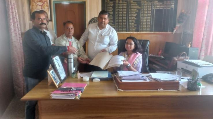Memorandum submitted in Dehra demanding making of “Special Act”