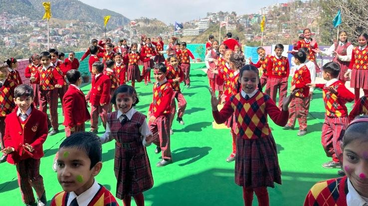 Solan: Holi festival organized with great pomp in Sai International School