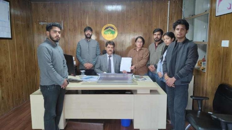 Memorandum submitted to the Vice Chancellor of HPU against de-reserving seats reserved for Scheduled Tribes.
