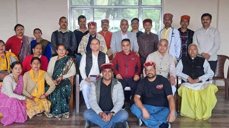 Uttarakhand delegation reached Shimla from Delhi, inspired to teach Garhwali-Kumaoni dialect to children