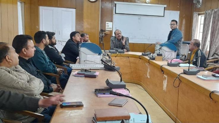 Hand on EVM training given to sector officers in Bharmour
