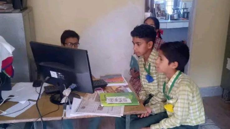 Khundiya: Two children of Sialkad school passed NMMS scholarship examination.