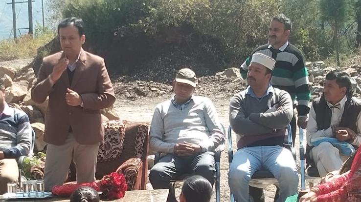 ग्राम पंचायत दसेरन में विधि साक्षरता कैंप का आयोजन