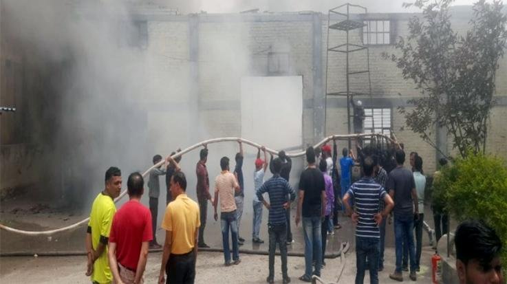 Sirmaur: Massive fire broke out in warehouses of 2 industries in Kala Amb, loss worth crores.