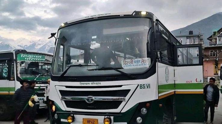 HRTC bus runs on Leh-Delhi route after nine months, the route is no less than heaven