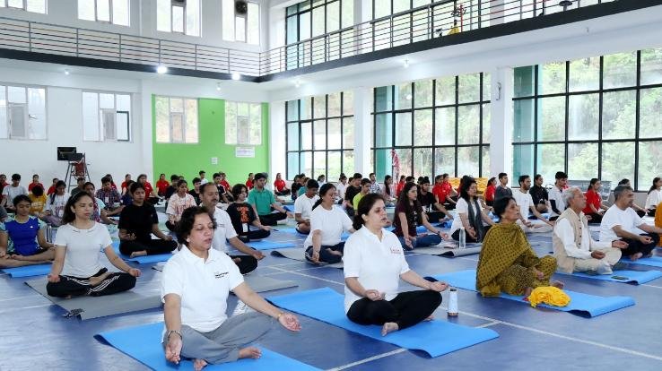Solan: International Yoga Day celebrated at Shoolini University