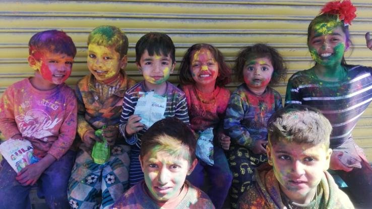 होली पर बच्चो का धूम धड़का