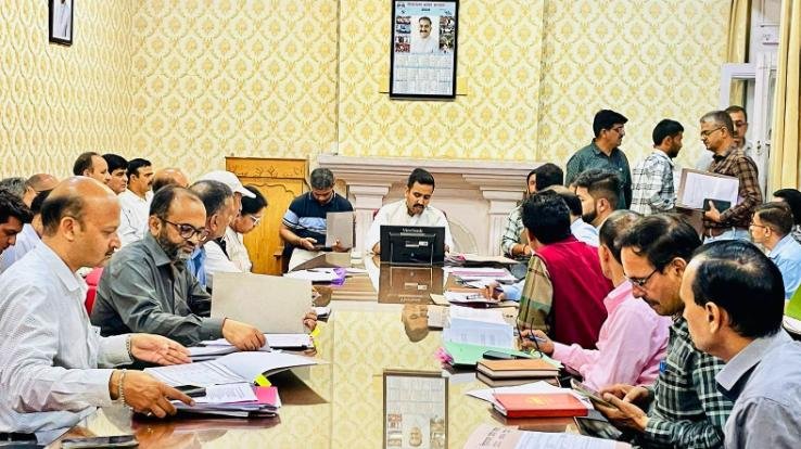 Vikramaditya Singh reviewed the ongoing development works in Shimla Rural.