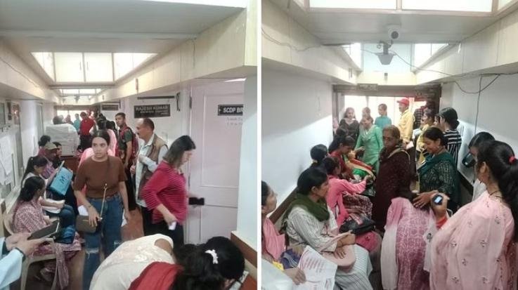 There is hope of getting Rs 1500, a crowd of women is gathering to fill the form.