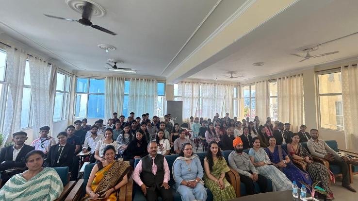 Solan: L.R. Institute of Legal Studies organized informative program on World Population Day