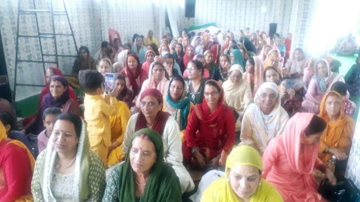 Kunihar: The four-day Krishna Bhagwat Katha formally ended in Pattabarori.