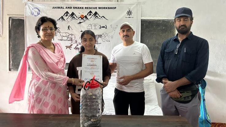 Kangra: Khushi Dhiman honored for rescuing snakes