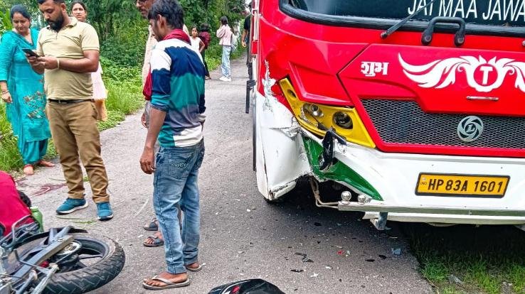 24 year old youth dies due to collision with private bus in Jwalamukhi