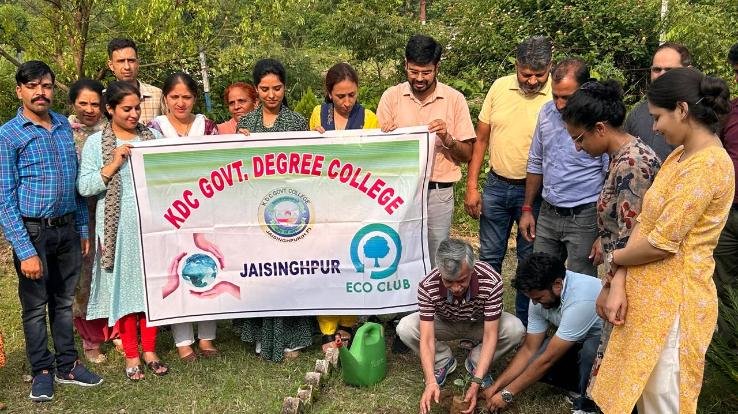 Jaisinghpur: Plantation was done under the joint aegis of Environment Club in Kanwar Durga Chand College.
