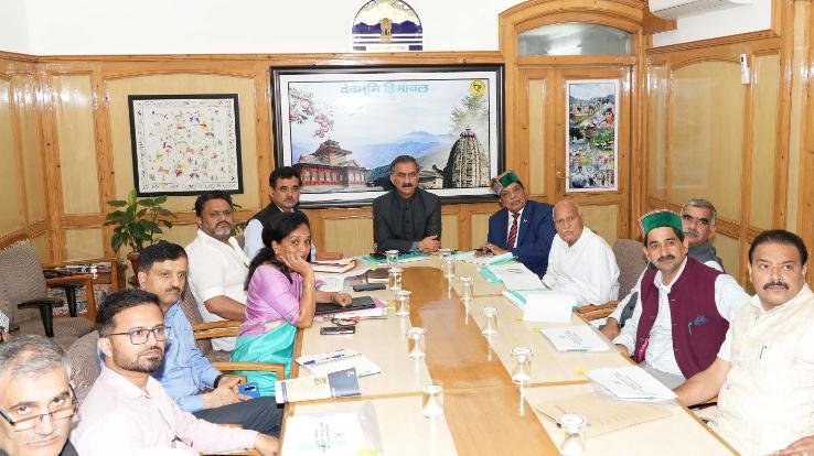 Approval to fill hundreds of posts in Shimla and Tanda Medical Colleges: Chief Minister