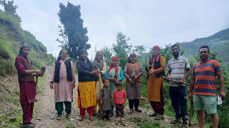 Rajgarh: Plantation program organized by self-help group Shirwa of Devathi