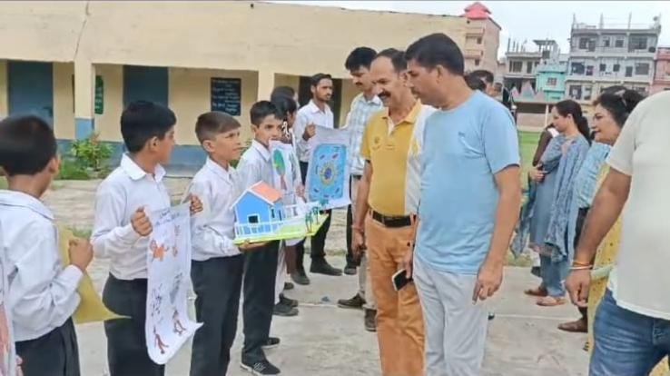 Kunihar: Education Week program started in Student Senior Secondary School