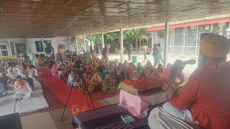 Shiv Mahapuran Katha organized by the historical Shiv Mandir Sudhar Sabha Kathgarh