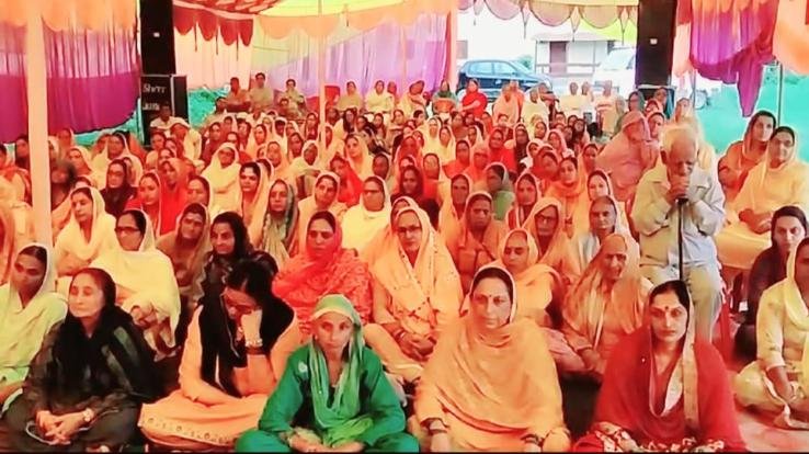 Today was the fourth day of Bhagwat Katha in Kunihar.