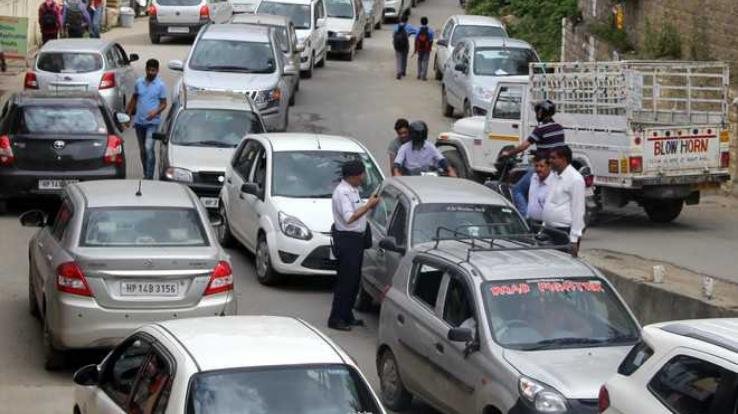 घरेलू तथा विदेशी पर्यटकों की आवाजाही पर पूर्ण प्रतिबंध के आदेश