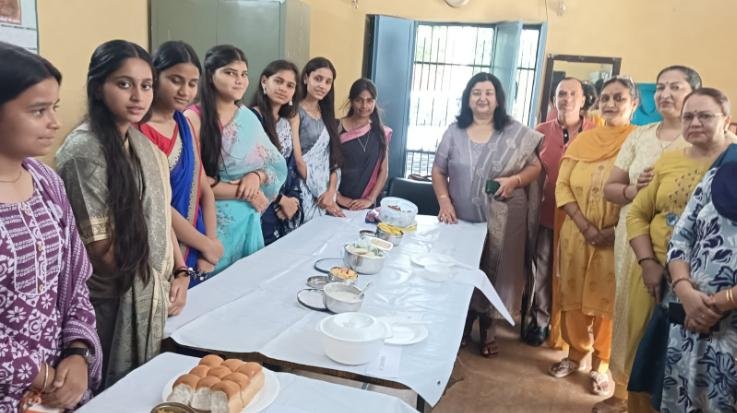 Exhibition of Kerala and Himachali cuisine held in Children's School Jwalamukhi