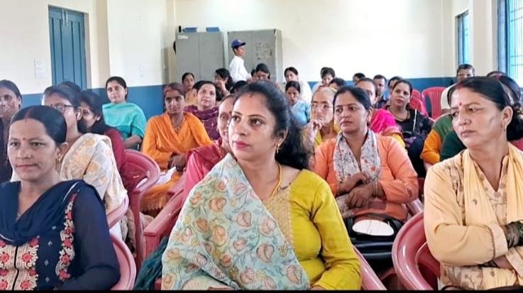 Kunihar:- Education dialogue program organized in student school Kunihar.