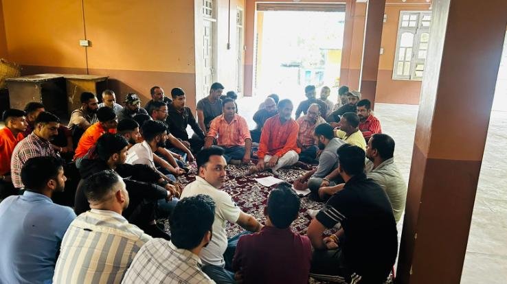 Solan: A meeting of Hindu Jagran Manch was held in the Chaudhary Complex of Darlaghat.