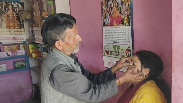 Karsog: Nandlal is spreading light by removing the straw from his eyes, has also provided relief to the people who returned disappointed from PGI.