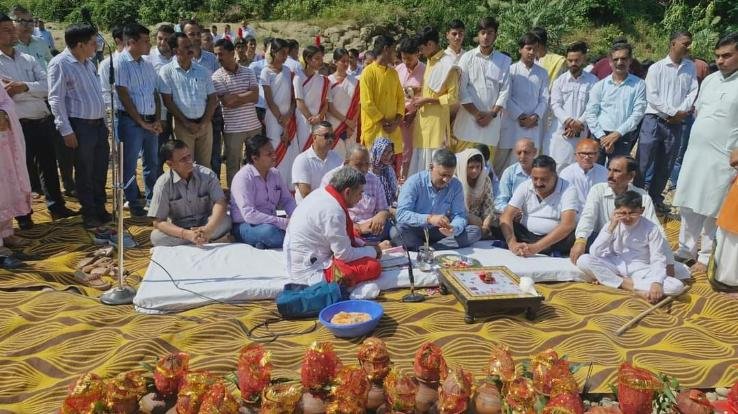 Bilaspur: One day seer festival started with procession in Ghumarwin
