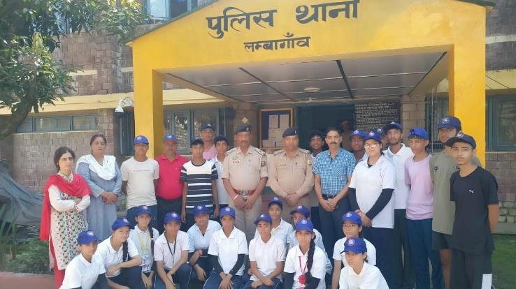 Lambagaon: NSS volunteers spruce up police station