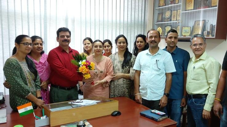 Padhar: Dr. Kalyan Mandhotra takes charge as Principal of Drang College