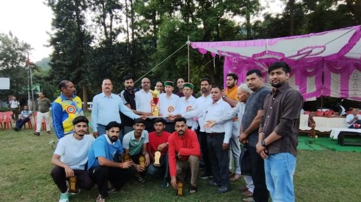 Jaisinghpur: Dinanagar becomes the winner of Martyr Havildar Mastram Memorial Volleyball Competition