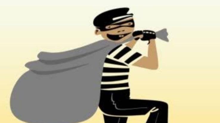 Jaisinghpur: Thieves took away goods from primary school and Anganwadi center