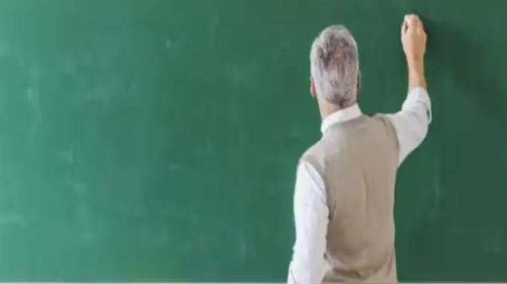 Himachal: 2400 vocational teachers of government schools will go on strike on November 4.