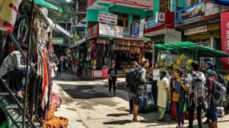 Kullu: Administration issues notice to many hotels before Kasol Carnival