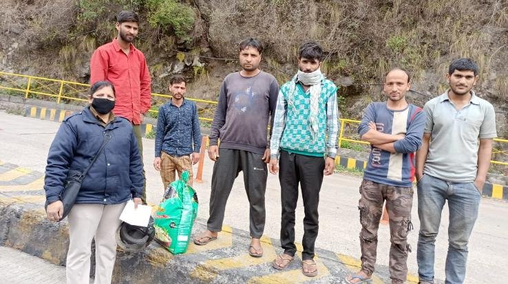 खाखी केवल अनुशासन नहीं इन्सानियत भी सिखाती है