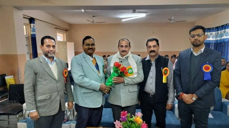 Dharampur: Workshop on career building after +2 organized in Radhakrishnan College