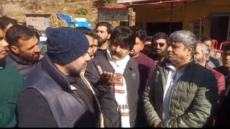 Chamba: Sadar MLA arrives to inspect fire at Kuran garbage plant