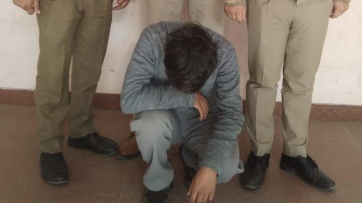 Kullu Police took action in Khalada drain, recovered 203 grams of hashish from the accused.