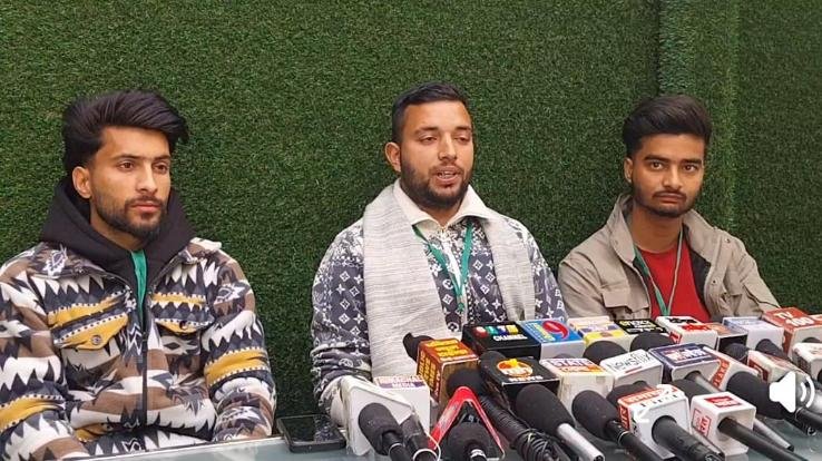 Para workers of Jal Shakti Department in Shimla raised demand for salary increase and permanent policy.